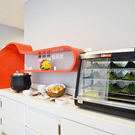 Pop! Hotel Kemang Джакарта Екстер'єр фото