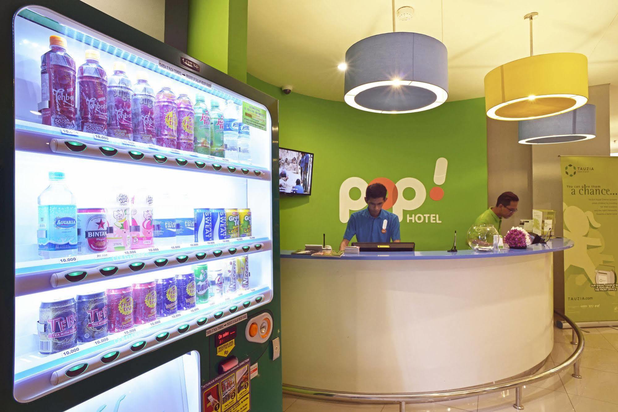 Pop! Hotel Kemang Джакарта Екстер'єр фото