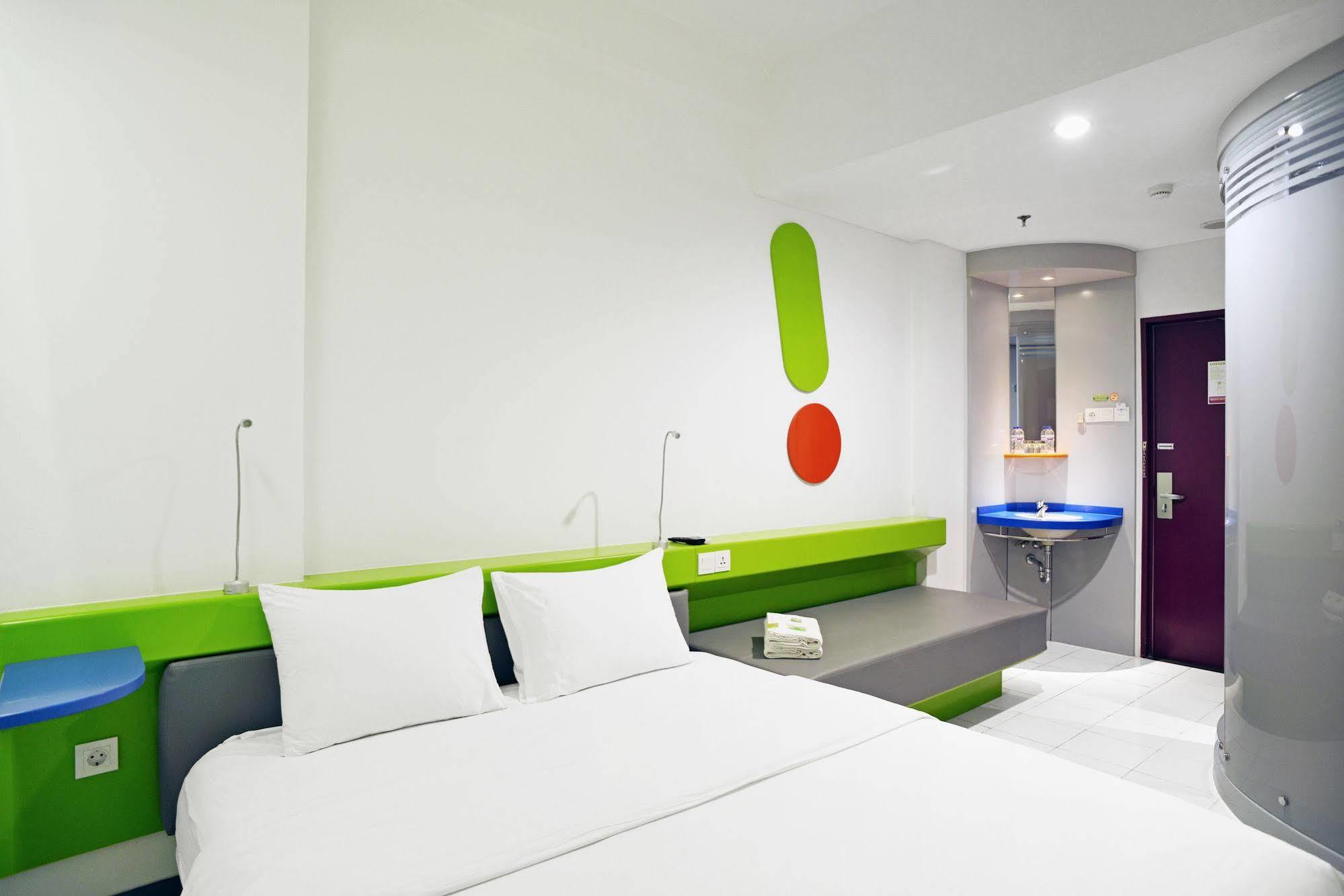 Pop! Hotel Kemang Джакарта Екстер'єр фото