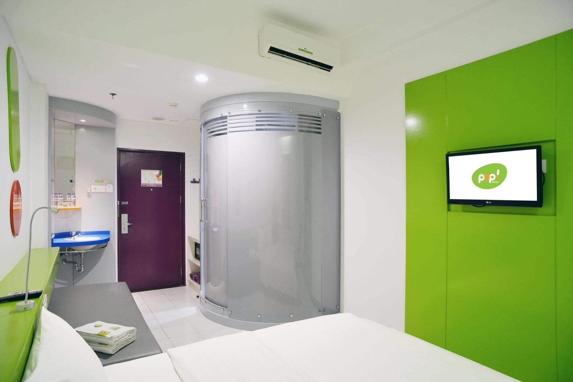 Pop! Hotel Kemang Джакарта Екстер'єр фото